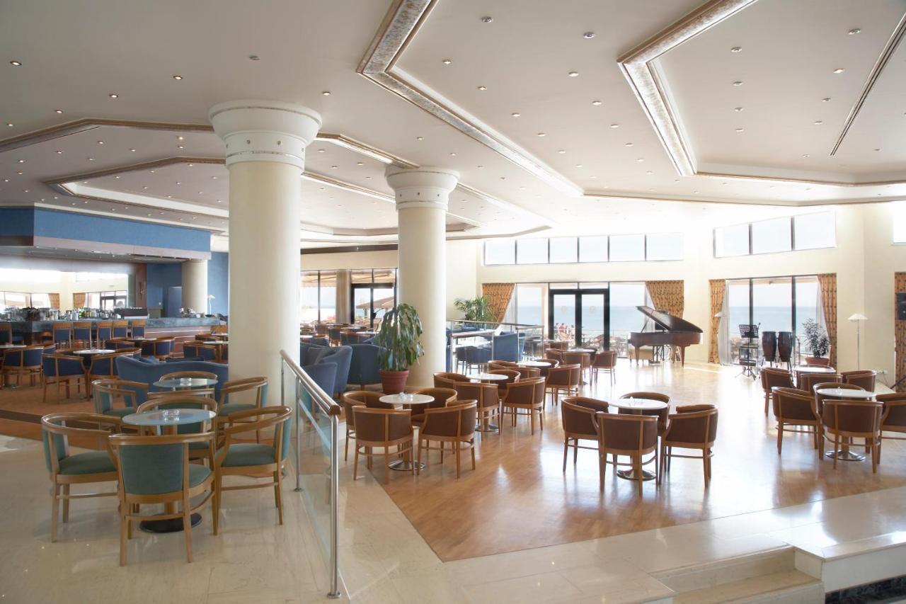 Ramada Plaza By Wyndham Thraki Hotell Alexandroupolis Exteriör bild The lobby of the hotel
